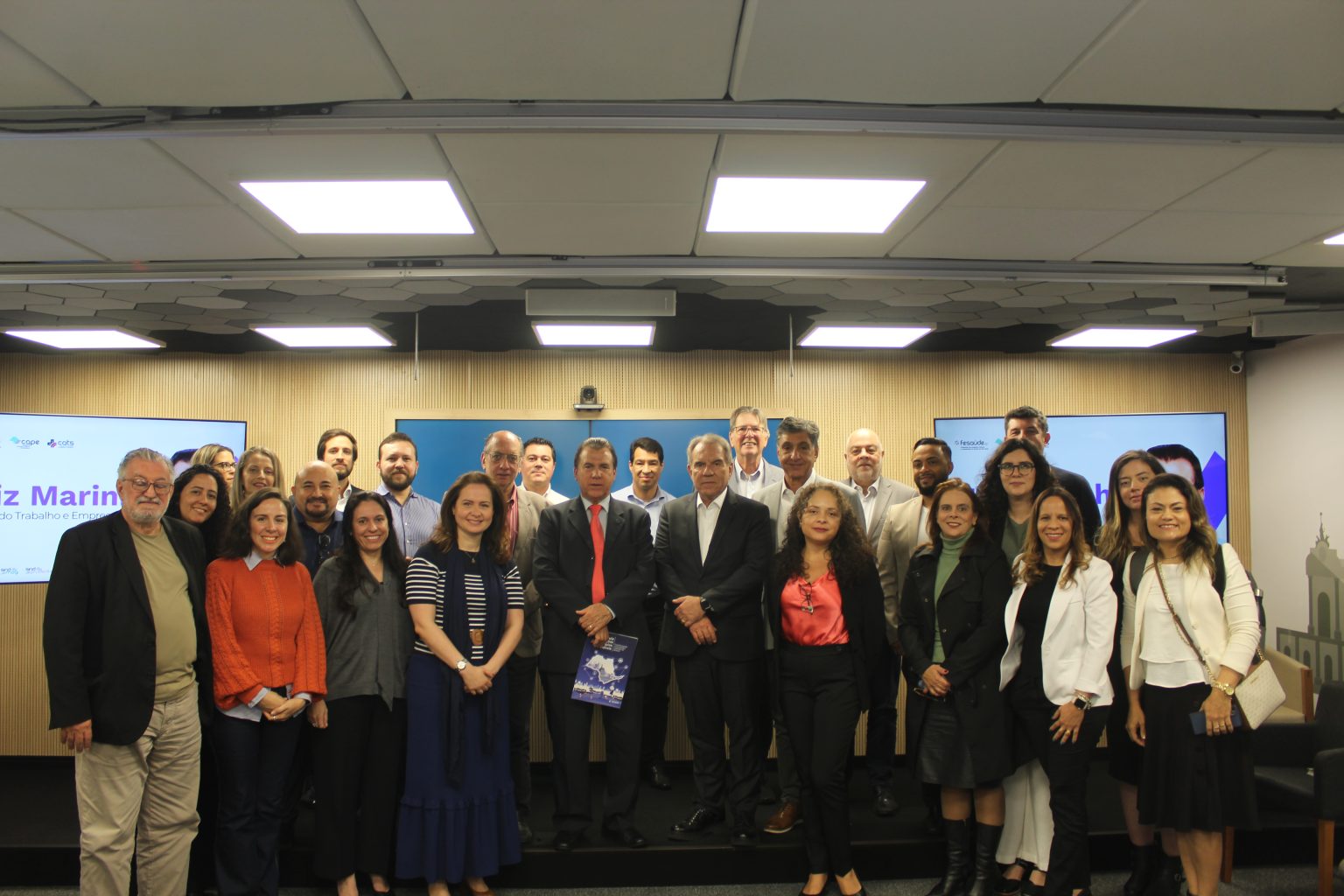 Ministro do Trabalho e Emprego participa da CAPE e CATS na visita a sede da FESAÚDE-SP