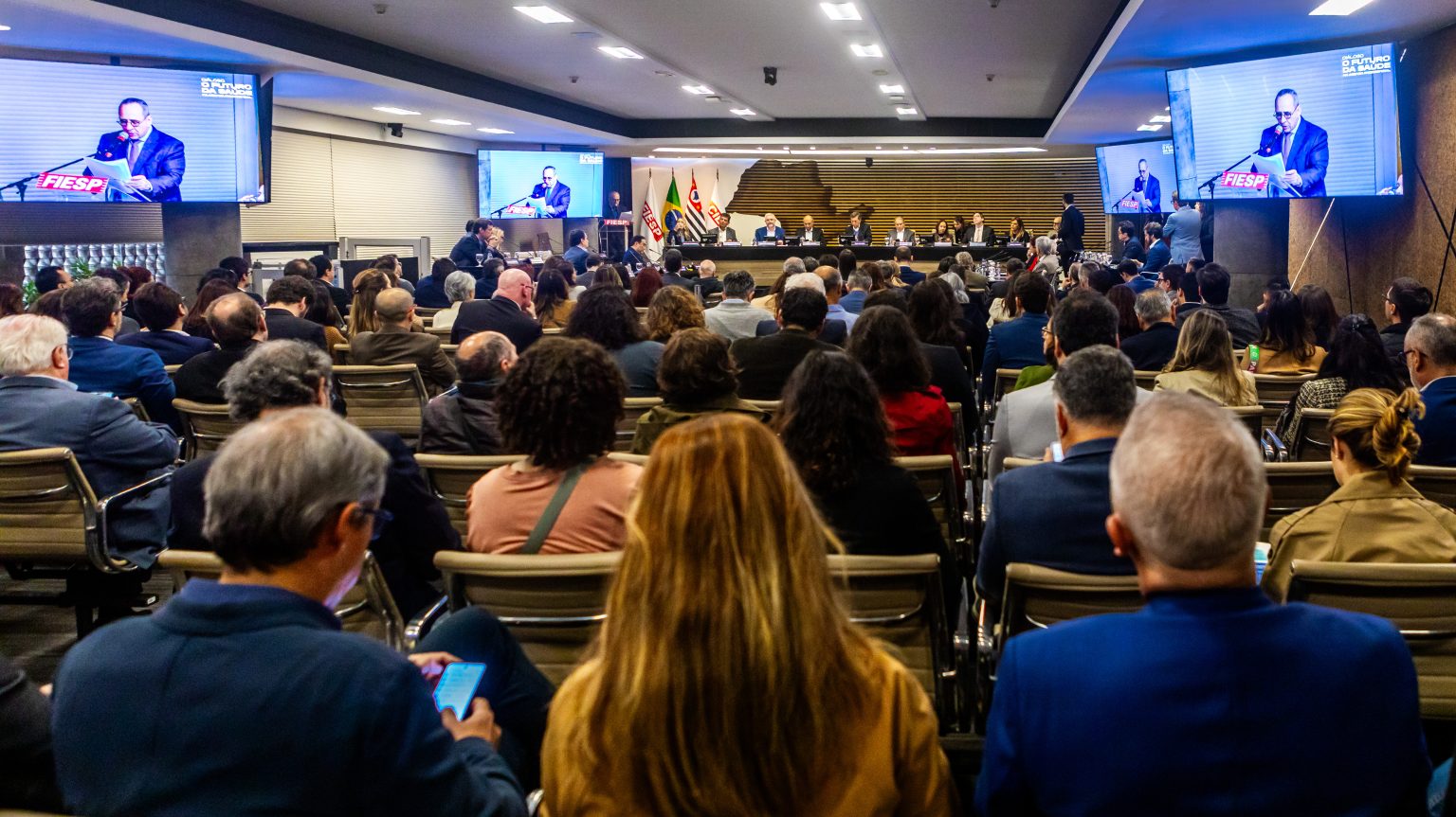 FESAÚDE e SindHosp lançam os 5 Inegociáveis da Saúde em diálogo com assessores dos presidenciáveis
